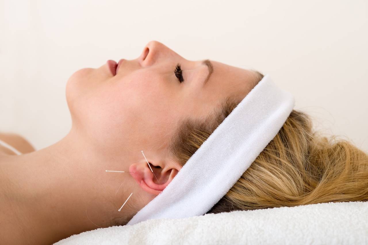Ear Acupuncture Benefits, Uses and How It Works