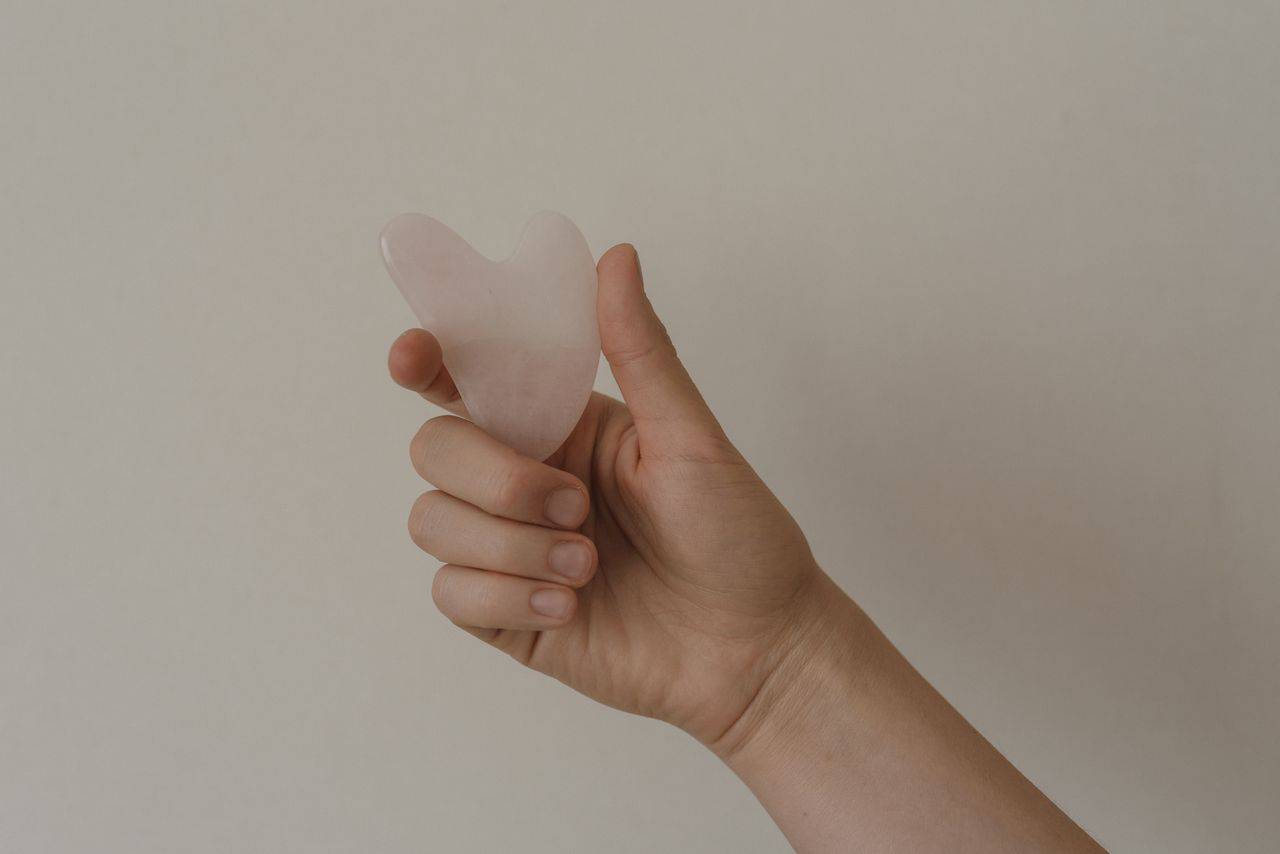 Gua Sha Benefits, Uses and Safety